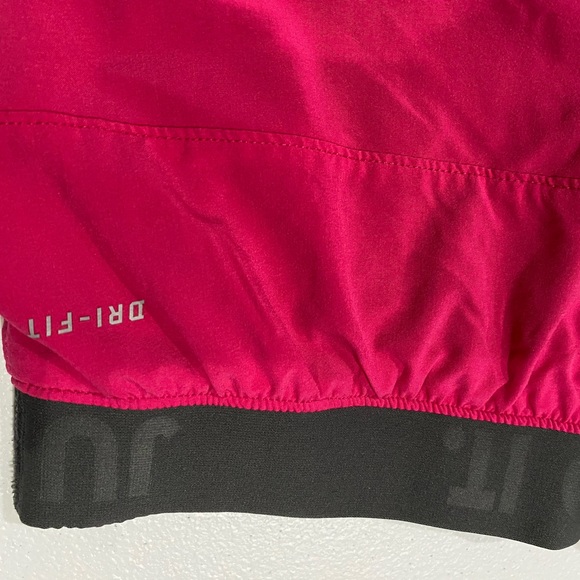 Pink - Picture 4 of 4